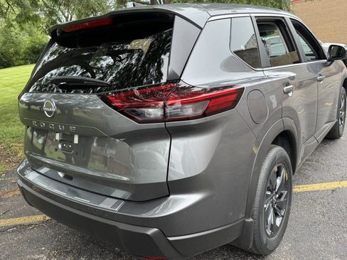 New 2026 Nissan Rogue SV w/ Cold Weather Package FWD image 22