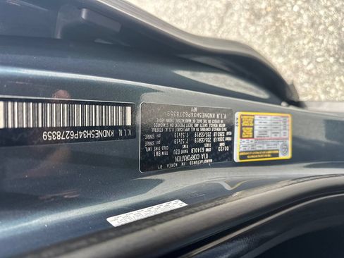 Used 2023 Kia Carnival SX Prestige FWD image 32