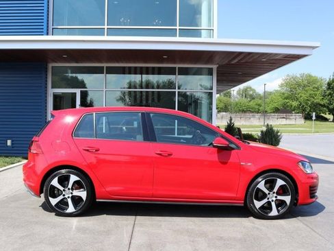 Used 2017 Volkswagen GTI S FWD image 2