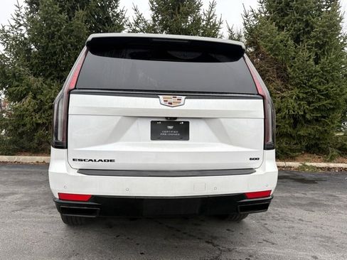 Certified 2022 Cadillac Escalade Sport w/ Touring Package image 4