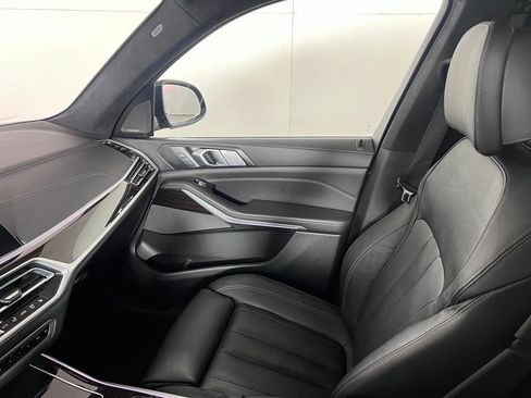 Used 2020 BMW X7 xDrive40i w/ M Sport Package AWD/4WD image 35