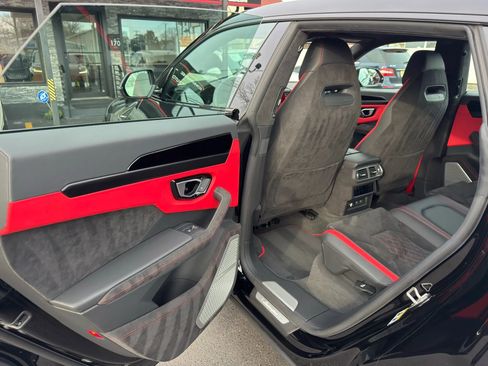 Used 2024 Lamborghini Urus S image 41