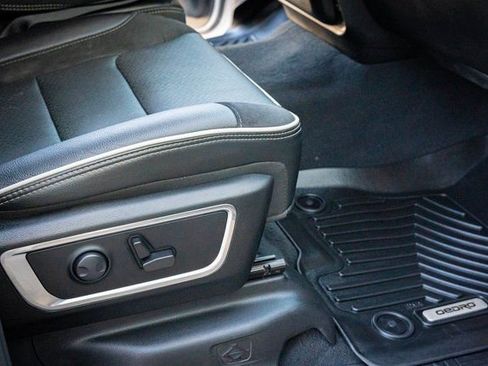 Used 2025 RAM 1500 Laramie image 36