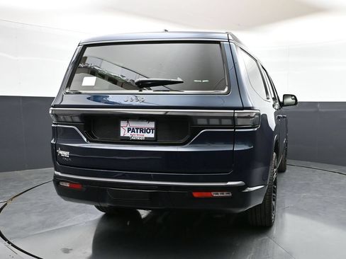New 2026 Jeep Grand Wagoneer Limited AWD/4WD image 39