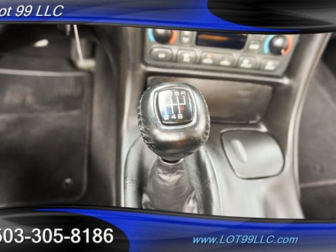 Used 2001 Chevrolet Corvette Convertible w/ Preferred Equipment Group2 RWD image 20
