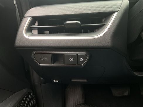 Used 2025 Kia K4 FWD image 21