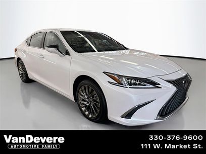 Used 2024 Lexus ES 300h w/ Accessory Package (Z2)
