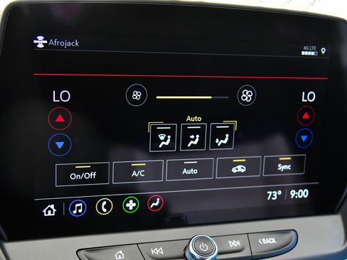 Used 2025 Chevrolet Blazer LT FWD image 22