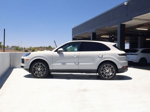New 2026 Porsche Cayenne AWD/4WD image 2