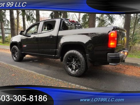 Used 2019 Chevrolet Colorado Z71 w/ Z71 Midnight Edition image 12