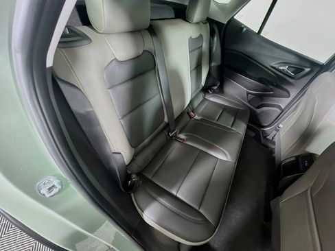 Used 2025 Chevrolet Trax ACTIV w/ Sunroof Package image 26