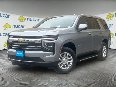 Used 2025 Chevrolet Tahoe LT image 3