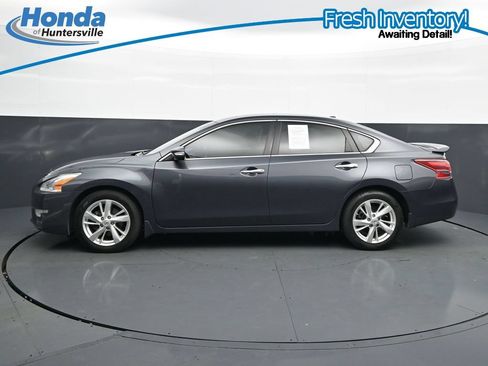 Used 2013 Nissan Altima 2.5 SL w/ 2.5 Moonroof Pkg FWD image 6