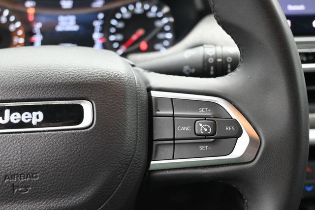 Used 2024 Jeep Compass Latitude AWD/4WD image 18