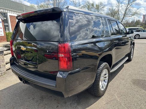 Used 2018 Chevrolet Suburban LT AWD/4WD image 8