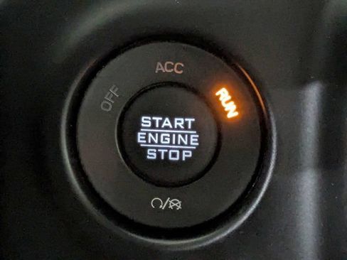 Used 2021 Jeep Wrangler Unlimited Sahara AWD/4WD image 30