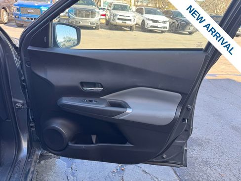 Used 2024 Nissan Kicks SR w/ SR Premium Package image 9