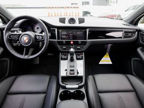 Certified 2026 Porsche Macan S AWD/4WD image 24
