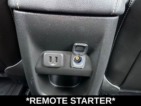 Certified 2022 GMC Canyon Denali image 19