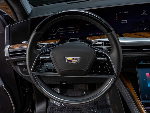 Used 2025 Cadillac Escalade Sport Platinum image 19