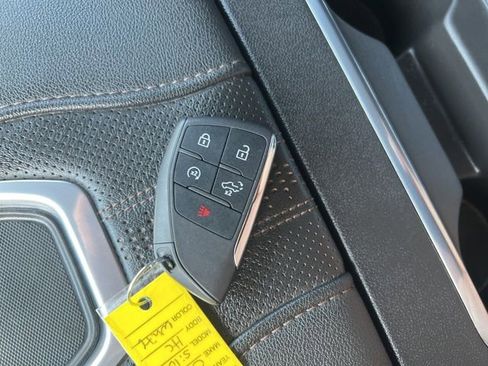 Used 2022 Chevrolet Silverado 1500 High Country image 39