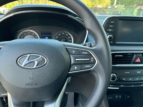 Used 2020 Hyundai Santa Fe SE image 18