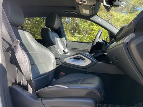 Used 2022 Mercedes-Benz GLS 450 4MATIC image 24