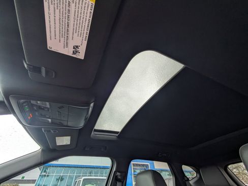 Certified 2023 Chevrolet Blazer RS w/ Driver Confidence II Package image 18