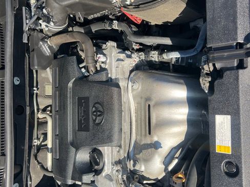 Used 2018 Toyota RAV4 Adventure image 47