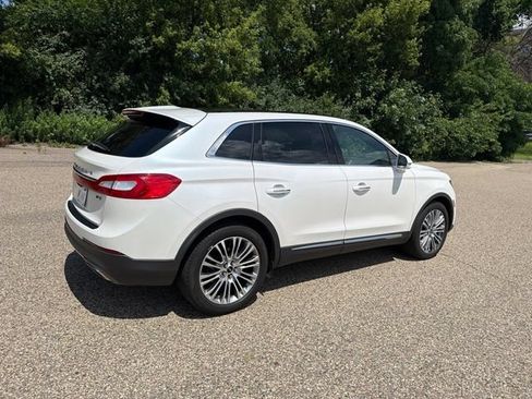 Used 2016 Lincoln MKX Reserve w/ Equipment Group 102A AWD/4WD image 22