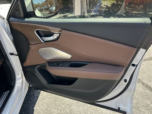 Certified 2025 Acura RDX SH-AWD w/ Advance Package image 16
