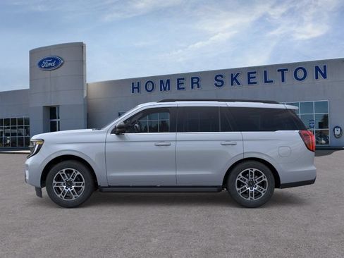 New 2026 Ford Expedition Active AWD/4WD image 3