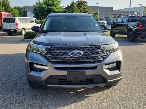 Used 2023 Ford Explorer XLT w/ Equipment Group 202A AWD/4WD image 2