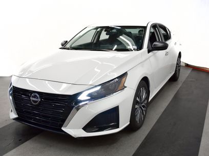 Used 2025 Nissan Altima 2.5 SV