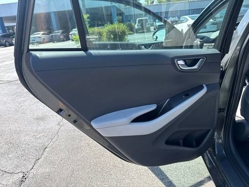 Used 2022 Hyundai Ioniq SEL FWD image 14