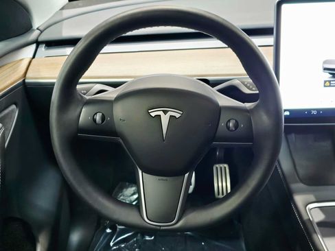 Used 2022 Tesla Model Y Performance AWD/4WD image 11