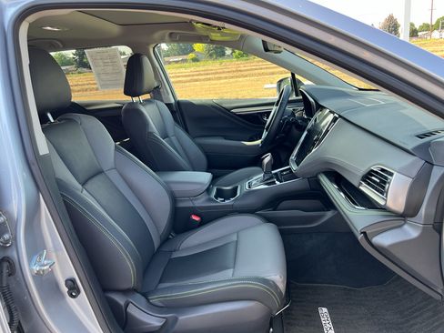 Certified 2025 Subaru Outback Onyx Edition AWD/4WD image 30