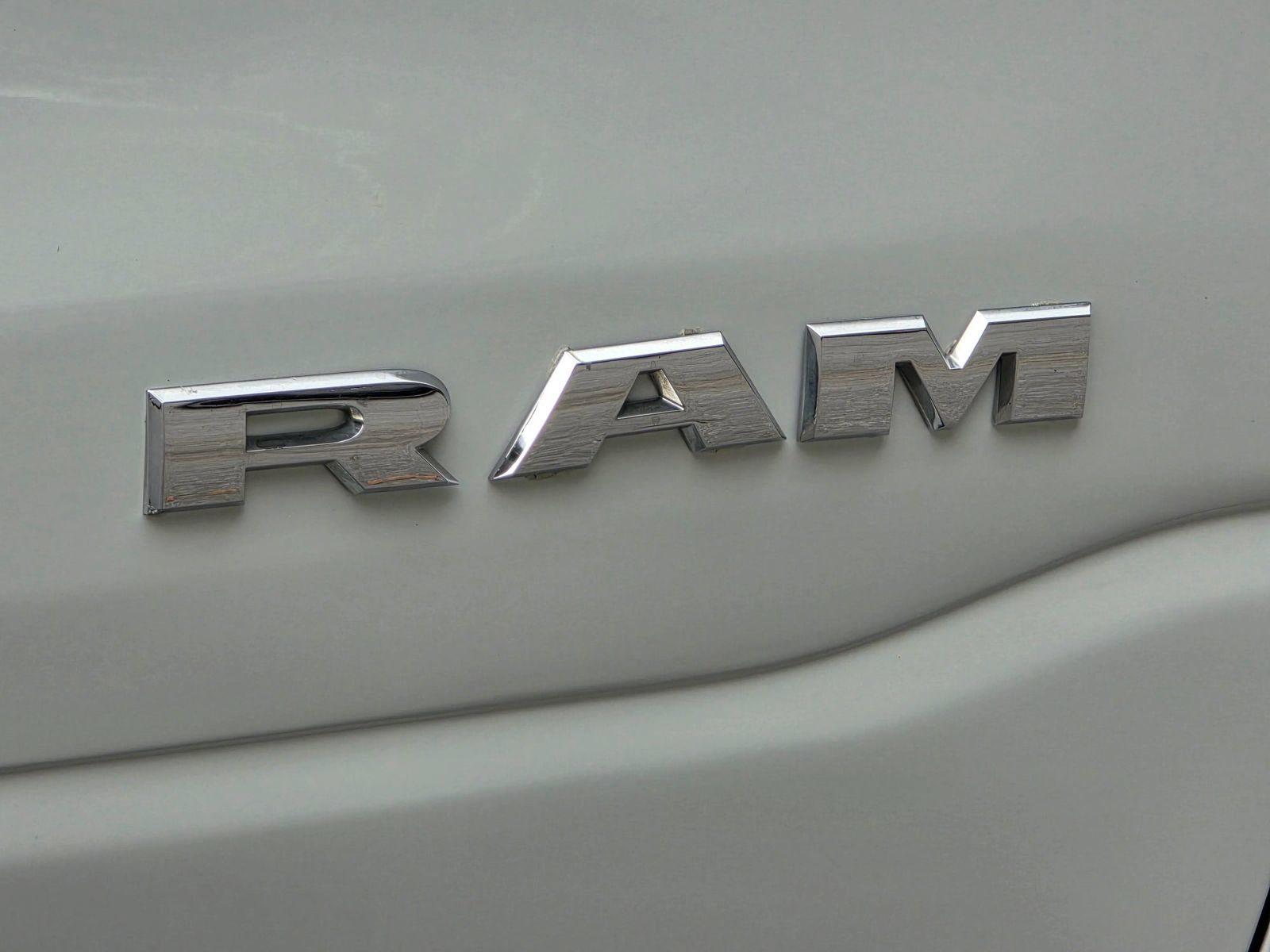 Used 2020 RAM 1500 Laramie w/ Sport Appearance Package AWD/4WD image 34