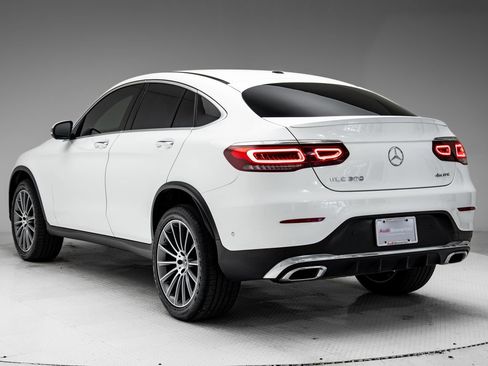 Used 2020 Mercedes-Benz GLC 300 4MATIC Coupe image 3