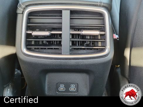 Used 2025 Genesis G70 2.5T image 15