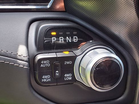 Used 2022 RAM 1500 Limited AWD/4WD image 17