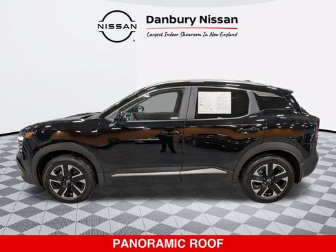 Certified 2025 Nissan Kicks SV w/ SV Premium Package AWD/4WD image 7