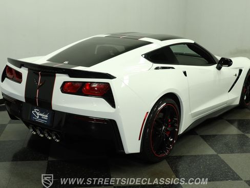 Used 2015 Chevrolet Corvette Stingray Coupe w/ Pacific Design Package RWD image 11
