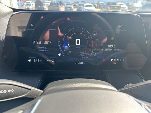 Used 2025 Chevrolet Equinox LT image 15