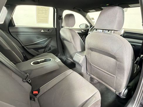 Used 2025 Volkswagen Jetta Sport FWD image 27