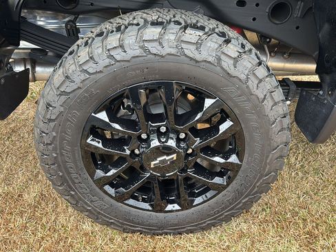 Certified 2025 Chevrolet Silverado 2500 LT w/ Trail Boss Package image 32