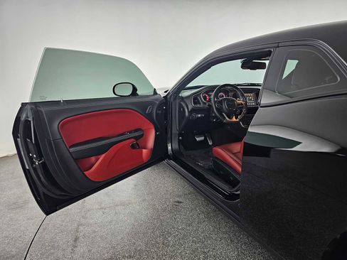Used 2021 Dodge Challenger SRT Hellcat Redeye image 16