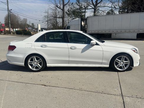 Used 2014 Mercedes-Benz E 350 E 350 Luxury 4MATIC AWD 4dr Se image 11