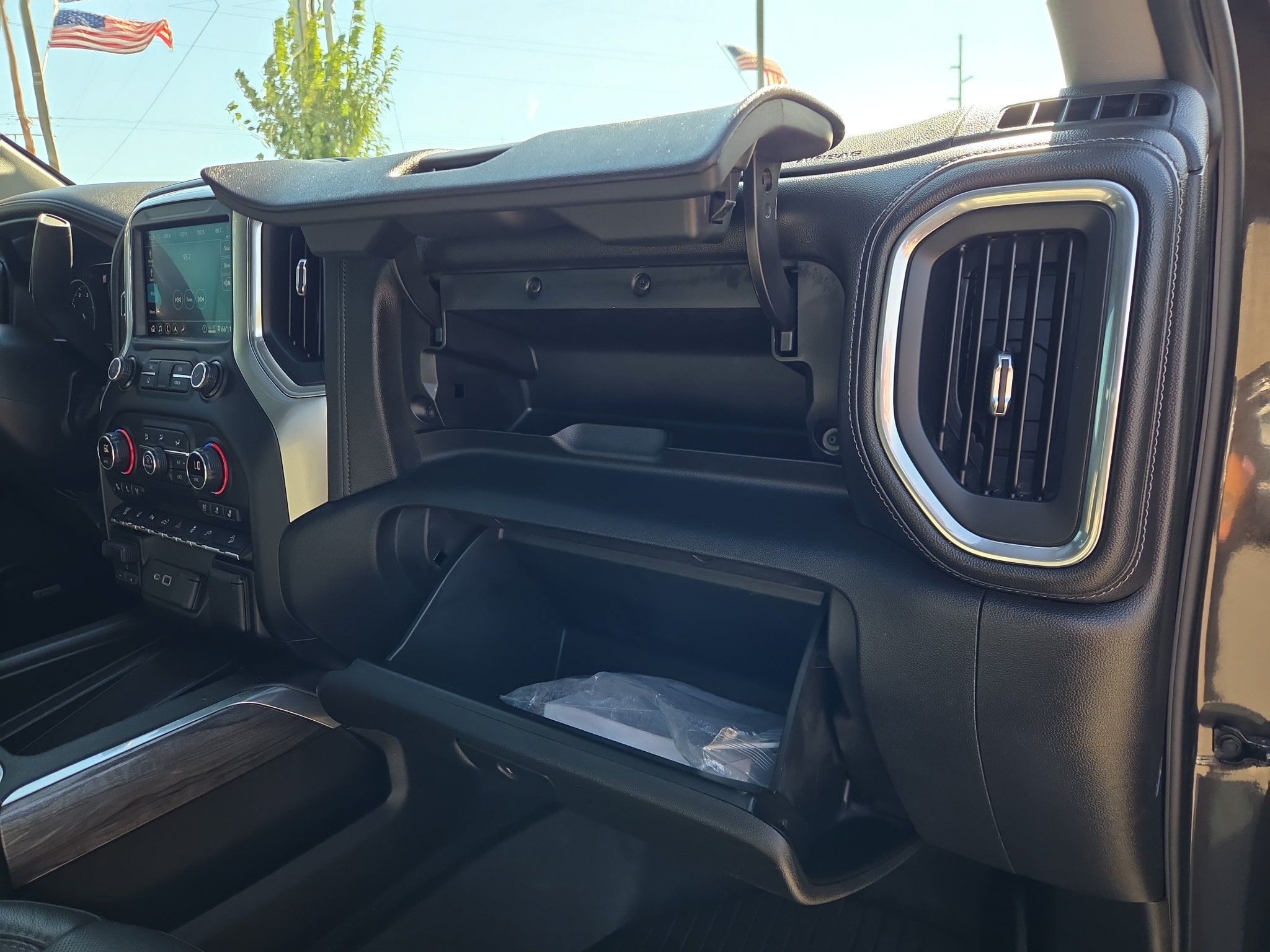 Used 2020 Chevrolet Silverado 2500 LTZ w/ LTZ Plus Package AWD/4WD image 38