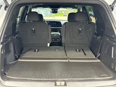 Used 2026 Chevrolet Traverse LT w/ Driver Confidence Package FWD image 5